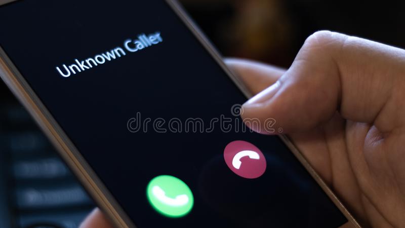How to Route iPhone Calls to Your Speaker and Set&nbsp;Auto-Answer